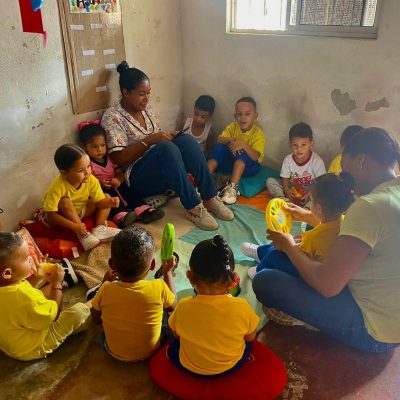 Niosca Colina, la maestra que da amor en El Pozón (4)